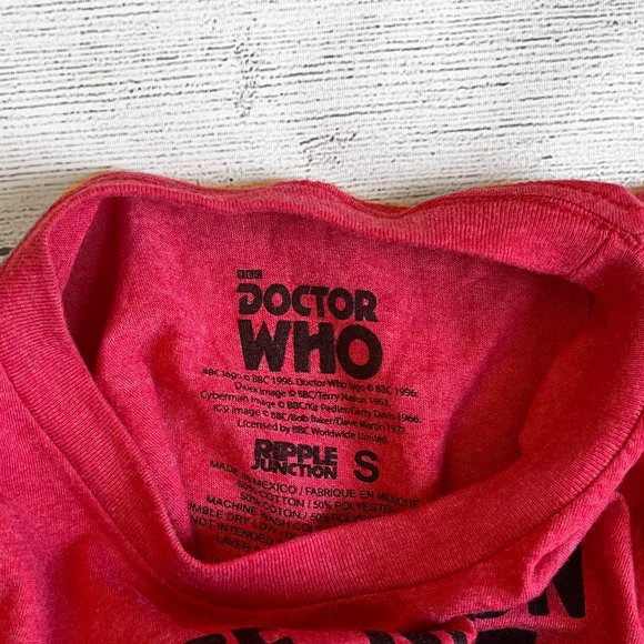 DOCTOR WHO VOTE NO ON DALEK T-Shirt Unisex SM NWOT - Picture 3 of 4